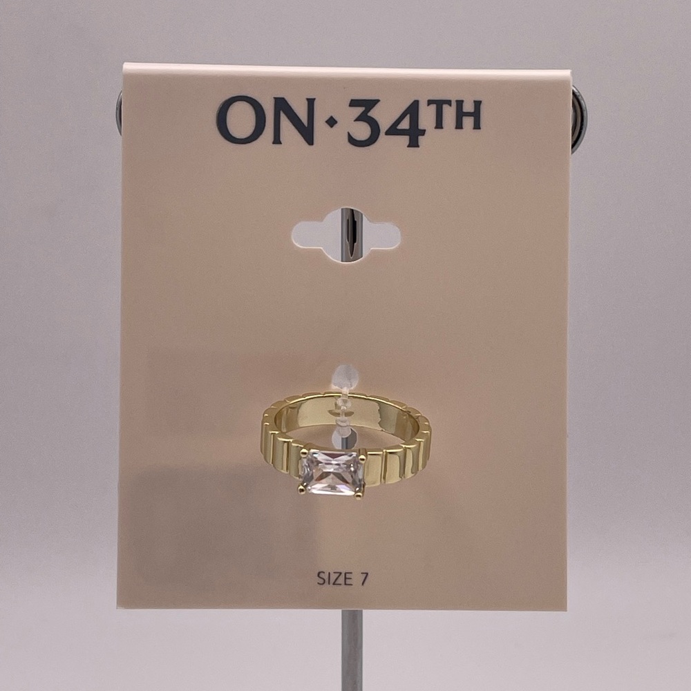 On 34th Classic Design Gold Ring